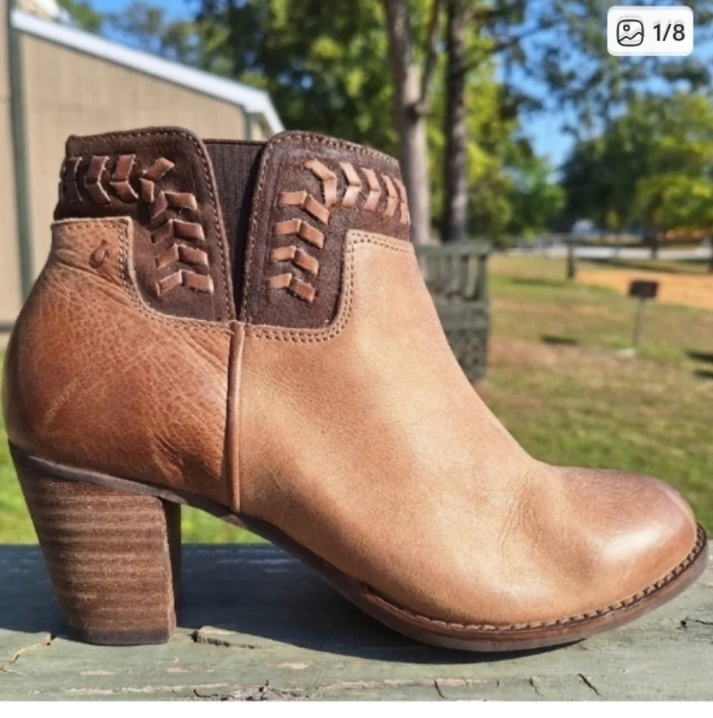 OLUKAI Tan Brown Leather Ankle Boots